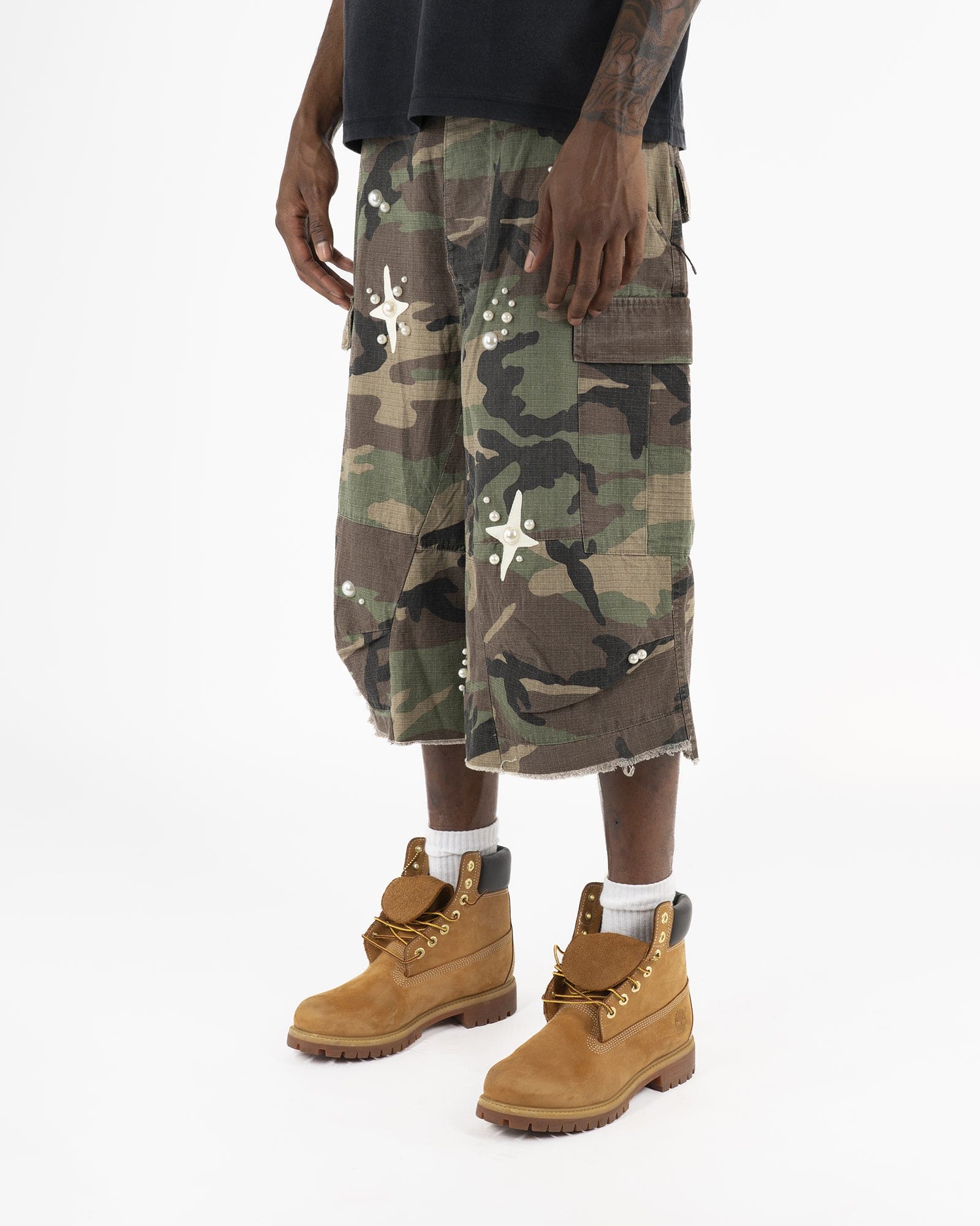SS25| SUPER NOVA CAMO JORTS