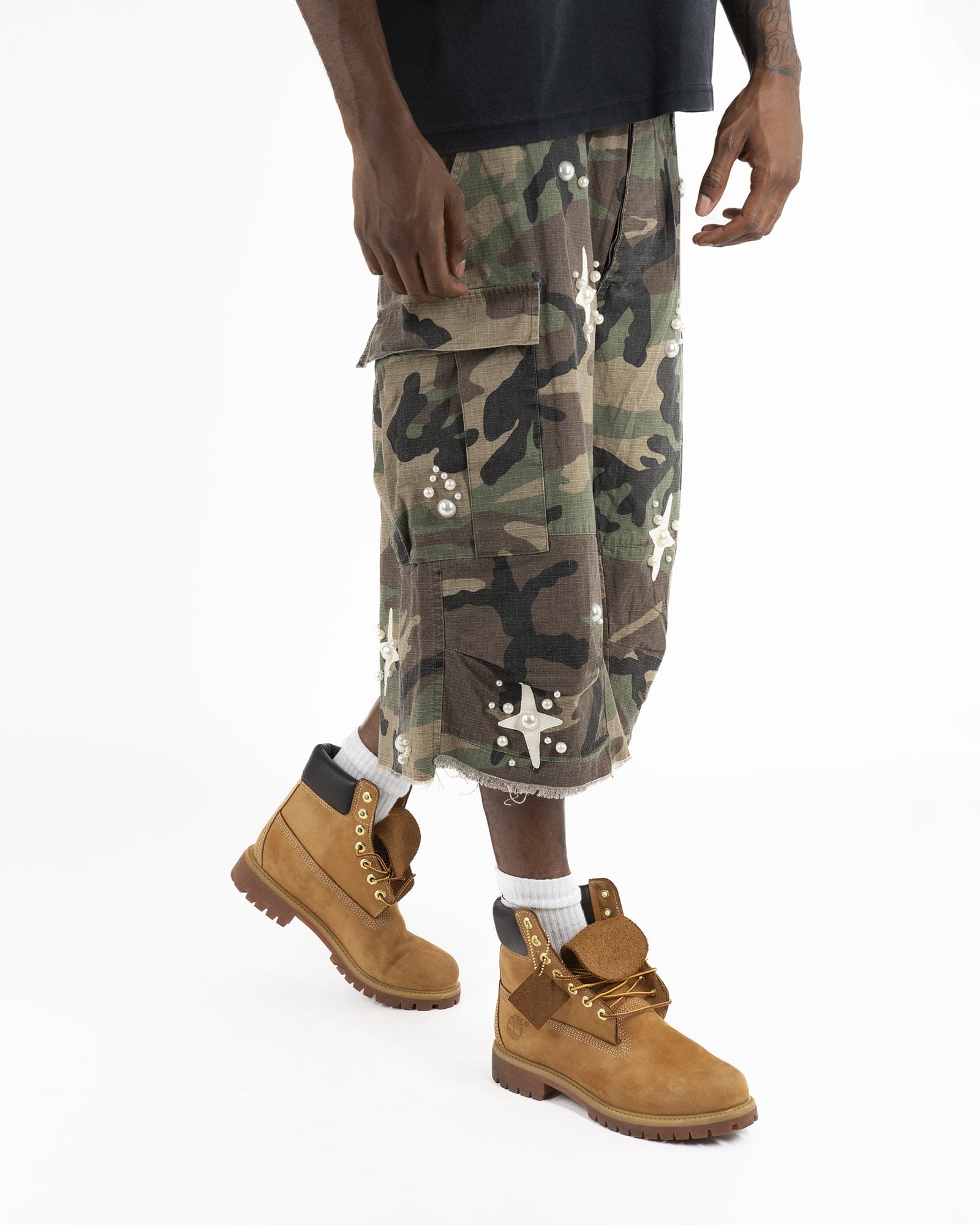 SS25| SUPER NOVA CAMO JORTS