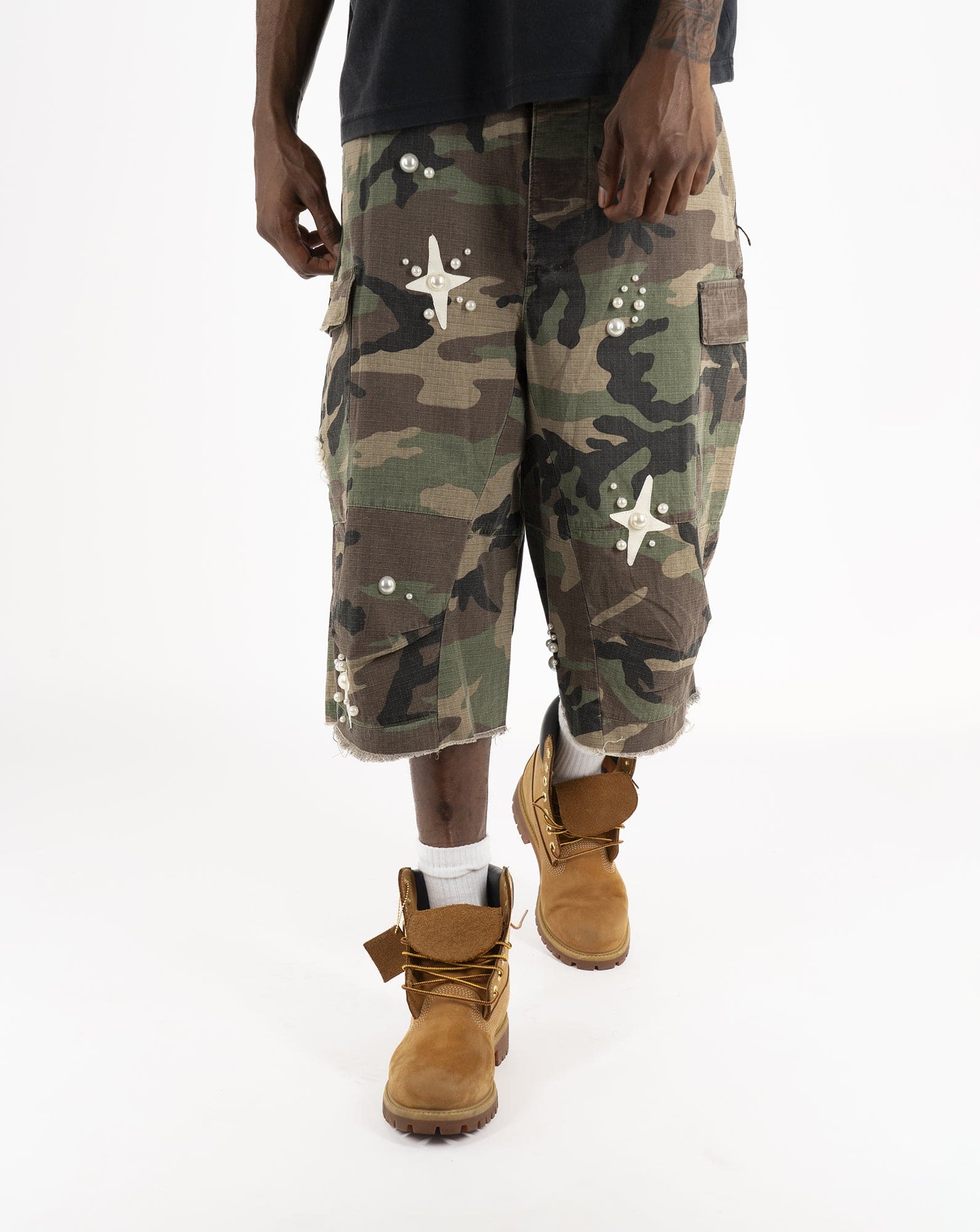 SS25| SUPER NOVA CAMO JORTS