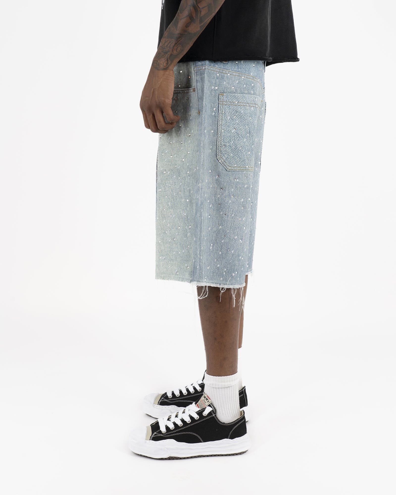 SS25| RHINESTONE DISTRESSED SHORTS