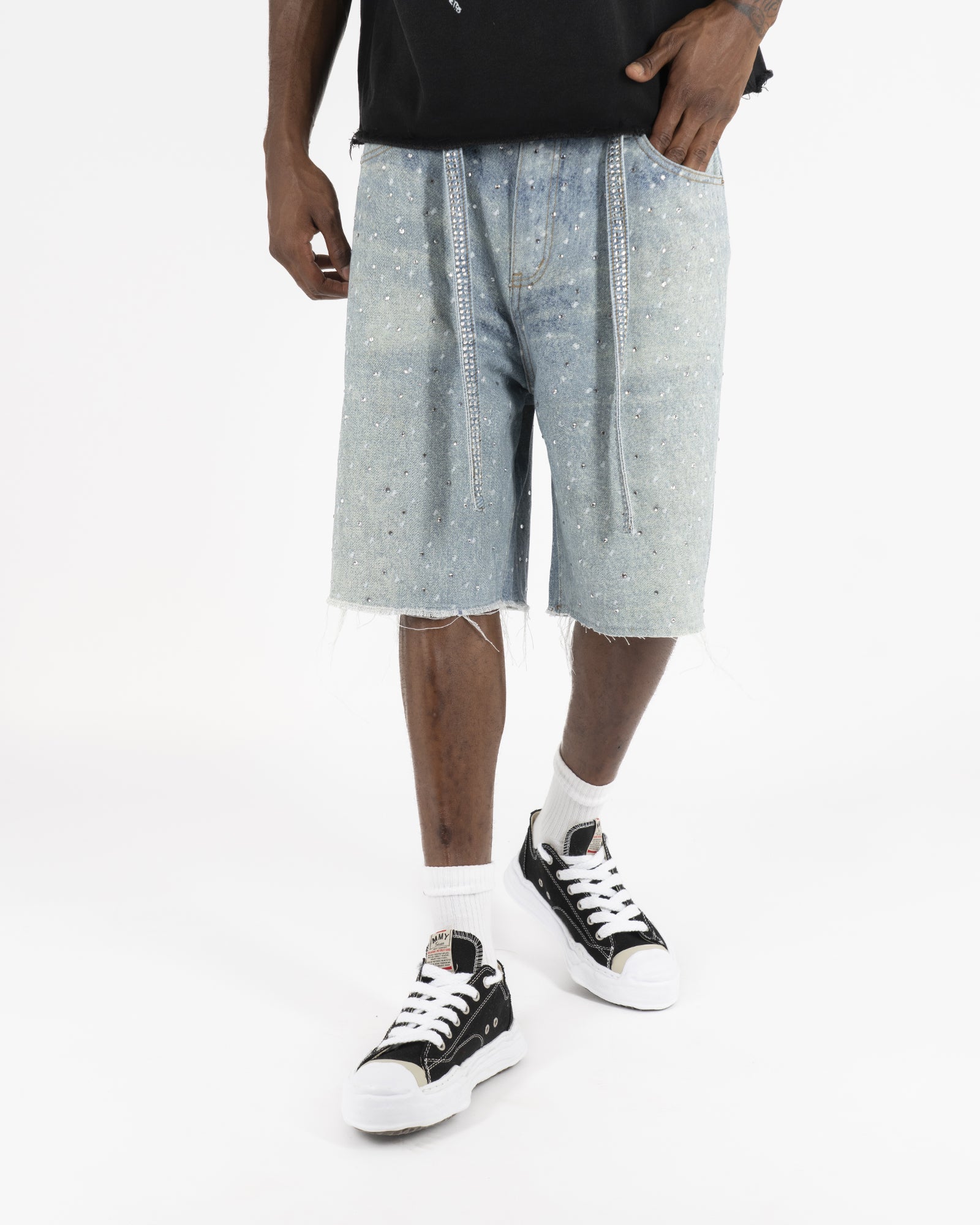 SS25| RHINESTONE DISTRESSED SHORTS