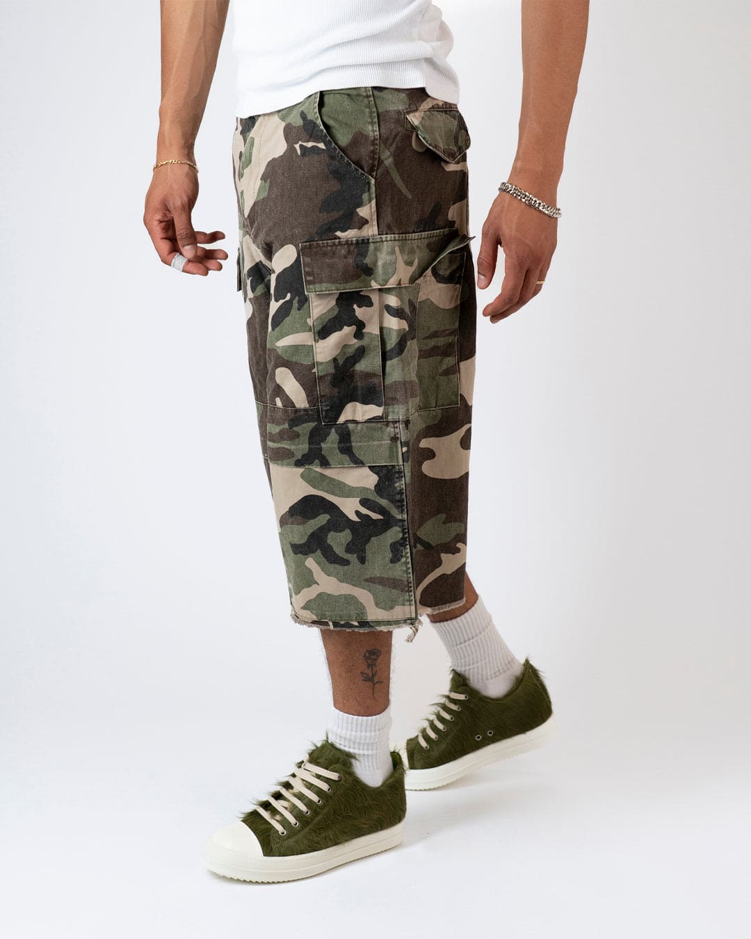SS25| CAMO JORTS