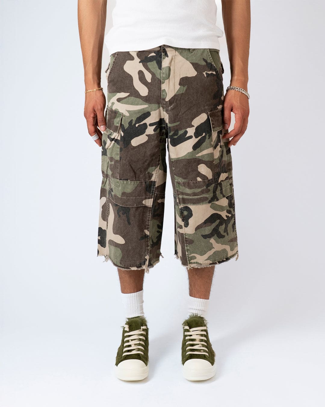 SS25| CAMO JORTS