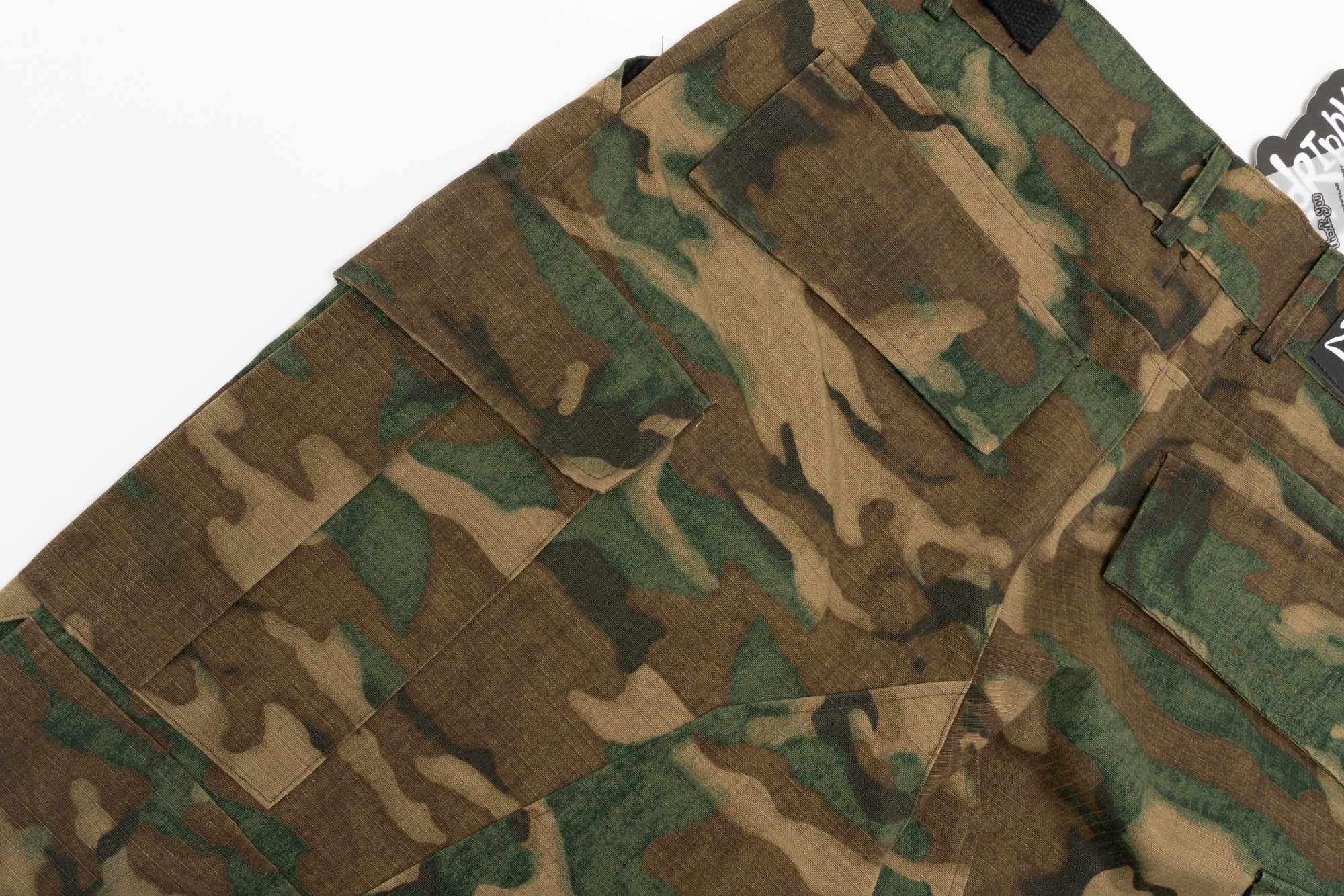 SP11| MULTIPOCKET CAMO CARGO