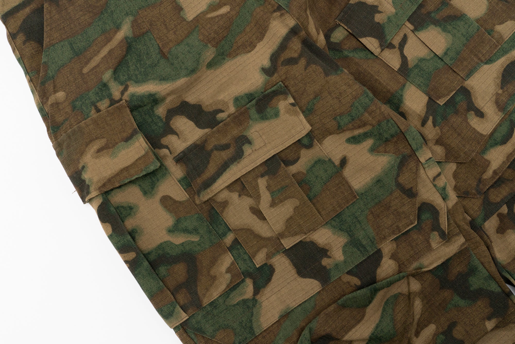 SP11| MULTIPOCKET CAMO CARGO