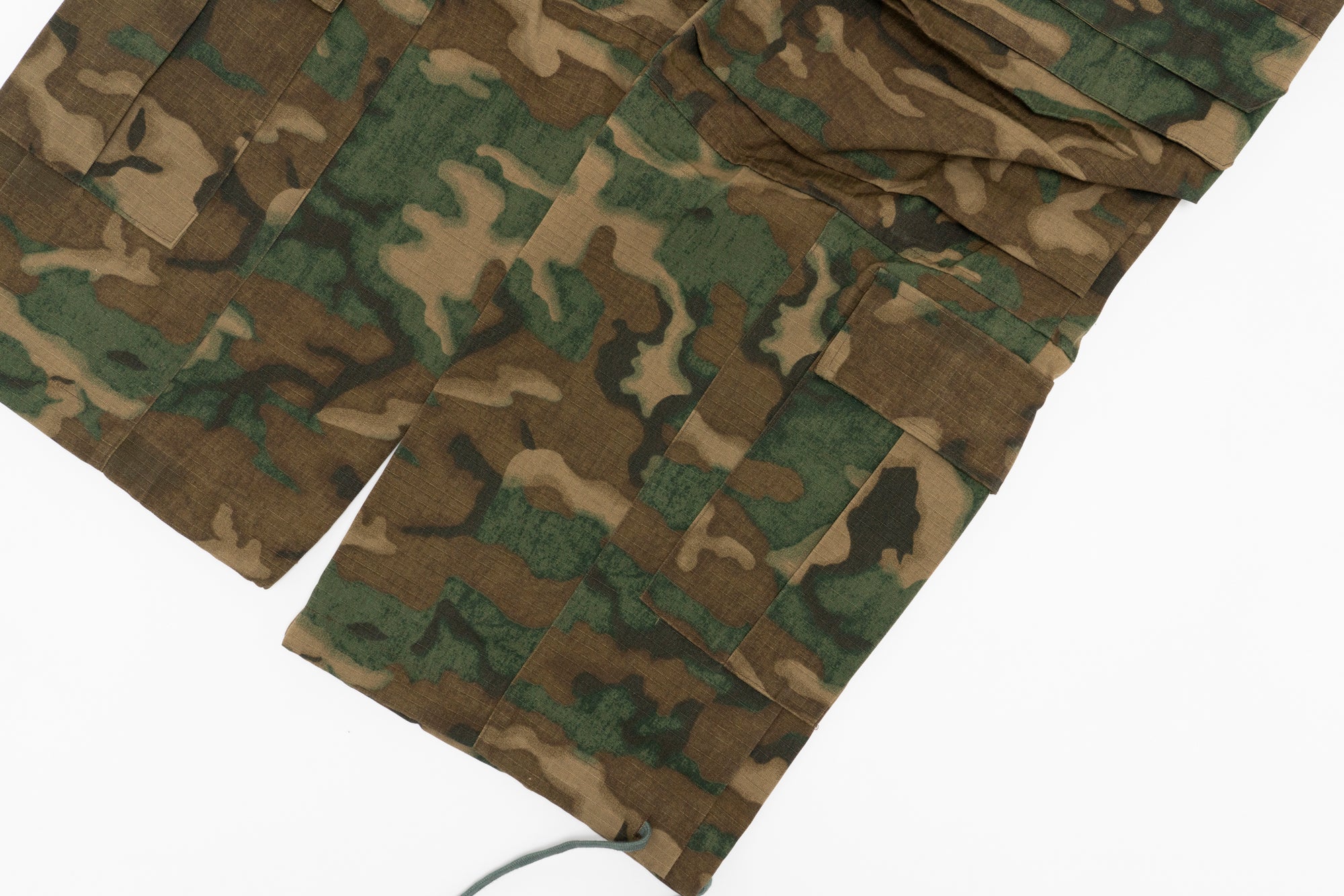 SP11| MULTIPOCKET CAMO CARGO