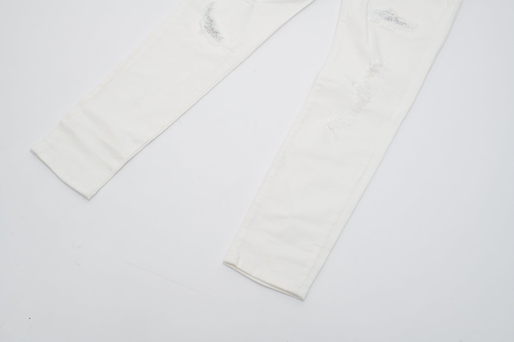 SK06| WHITE COCO DENIM