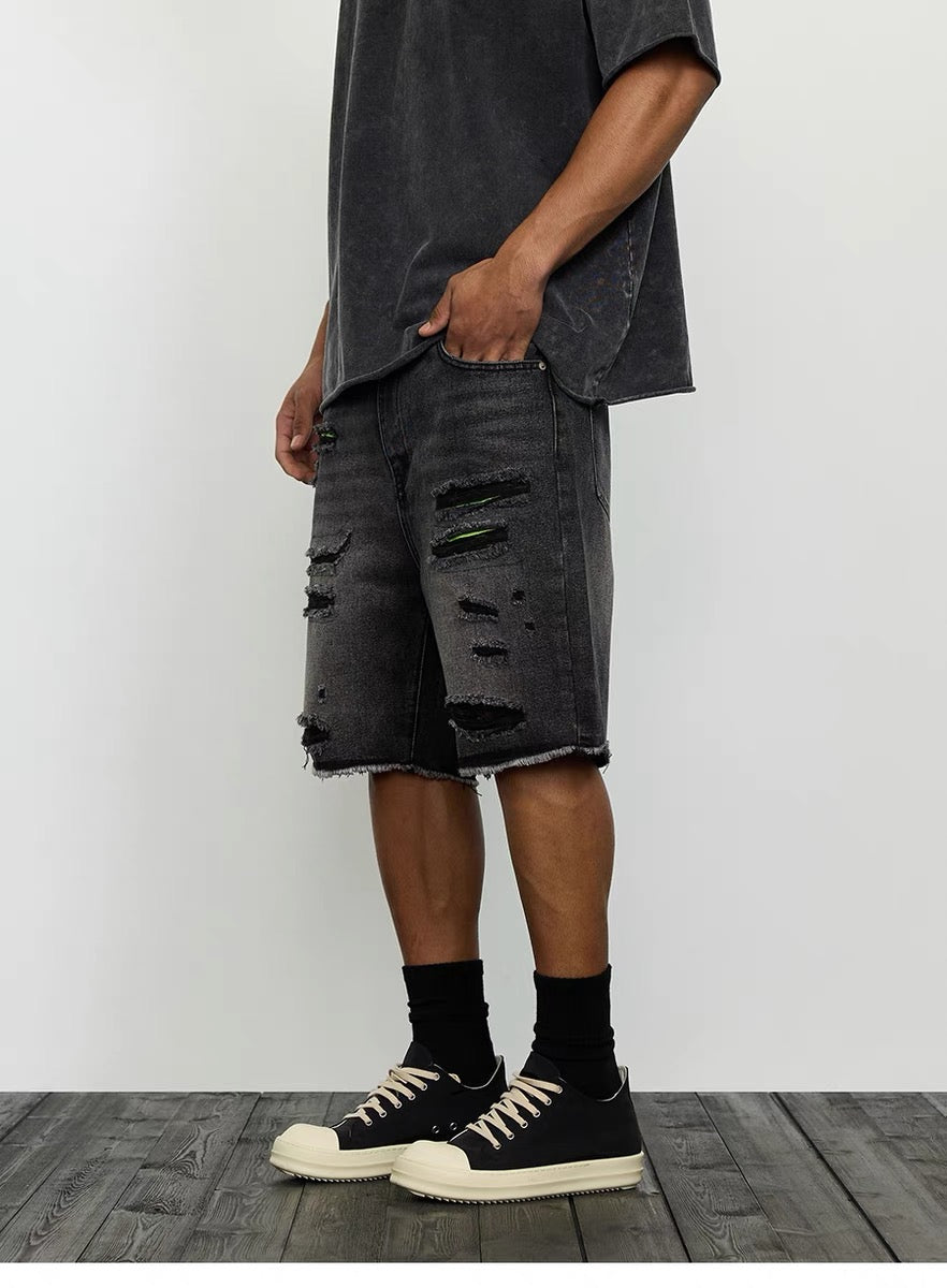 SH6|BLACK DISTRESSED DENIM SHORT