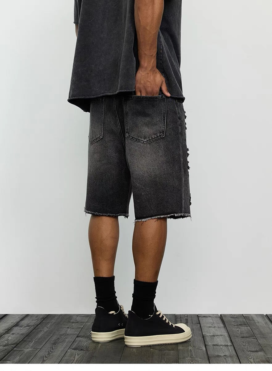 SH6|BLACK DISTRESSED DENIM SHORT